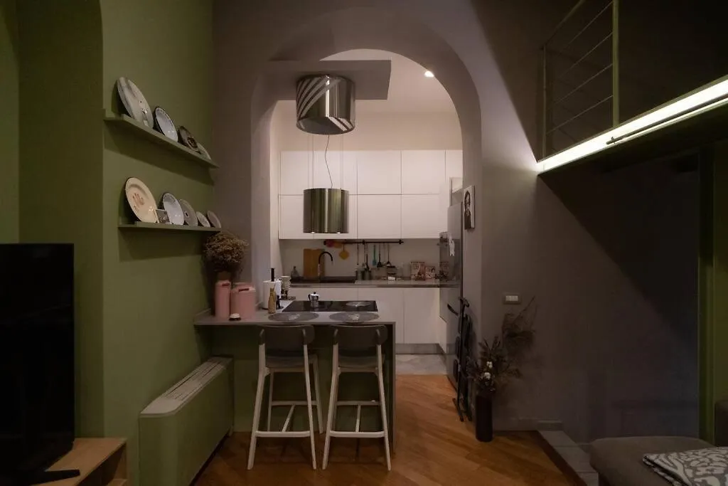 Apartment An Elegant Suite In Milan'S Art District Italy